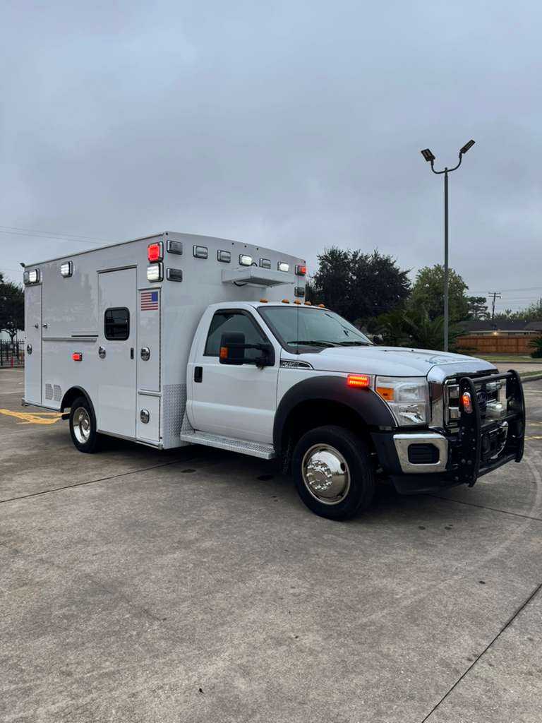 2016 Braun Ford Type I Ambulance — photo 7