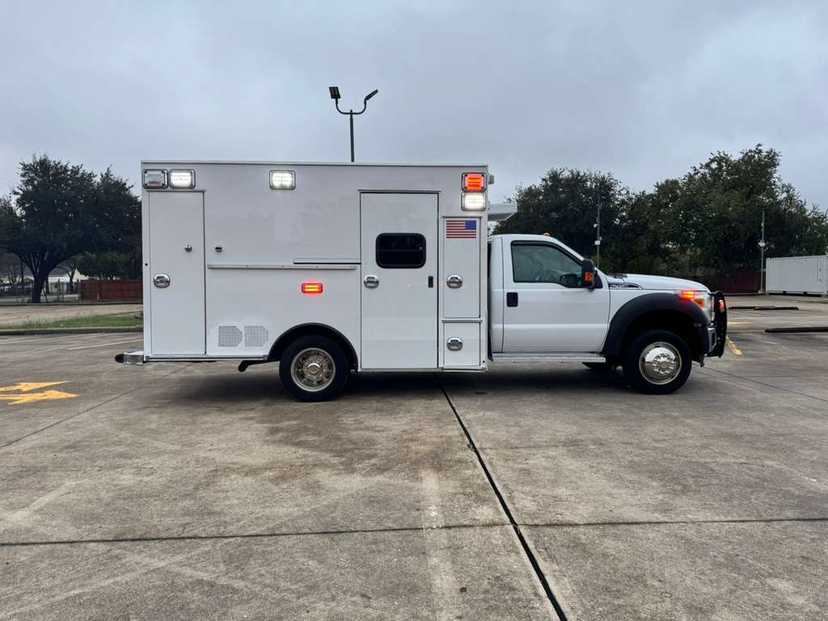 2016 Braun Ford Type I Ambulance — photo 6