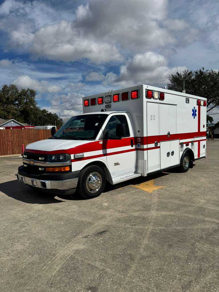 2016 Taylor Made Chevrolet Ambulance