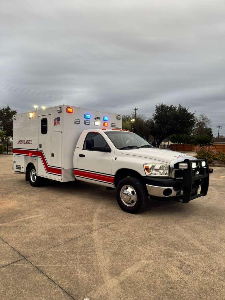 2010 Frazer Ram Type I Ambulance - image 6
