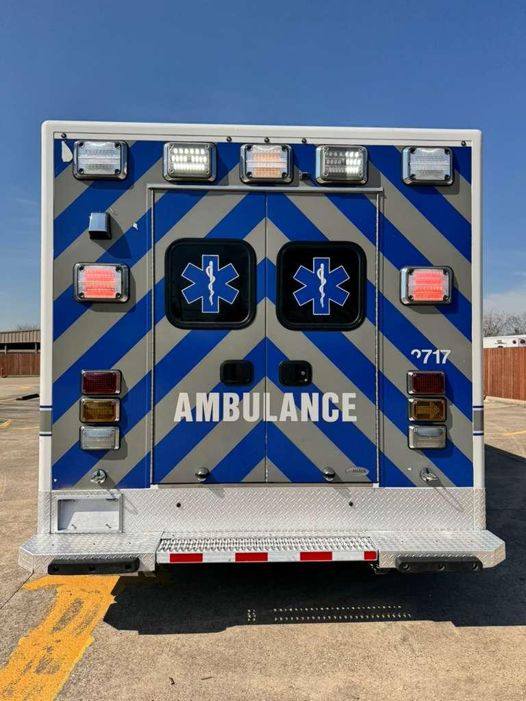 2021 Medix Ford Type III Ambulance - image 4