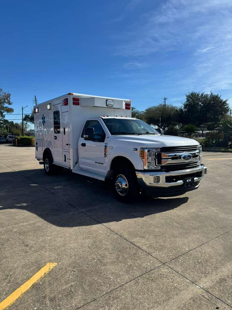 2019 Ford Type I Ambulance - image 2