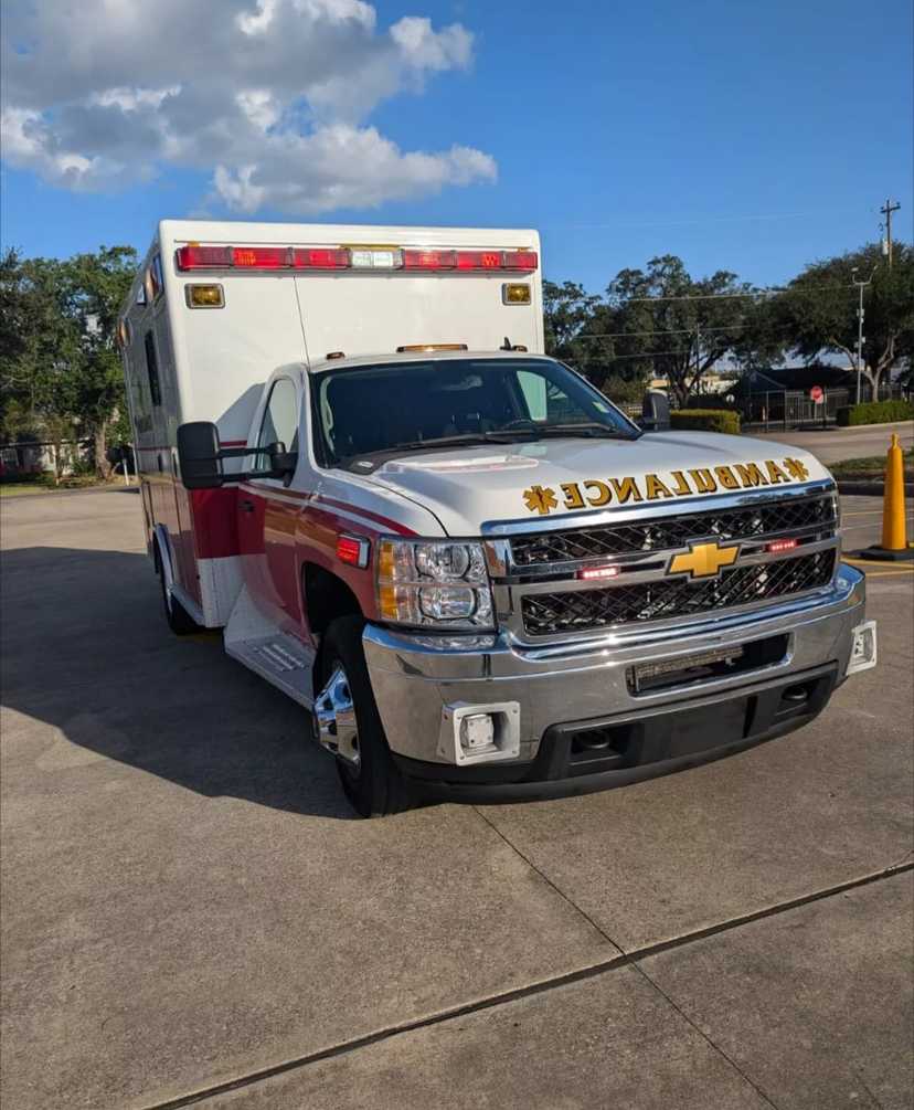 2012 McCoy Miller Chevrolet 4x4 Type I Ambulance — photo 6