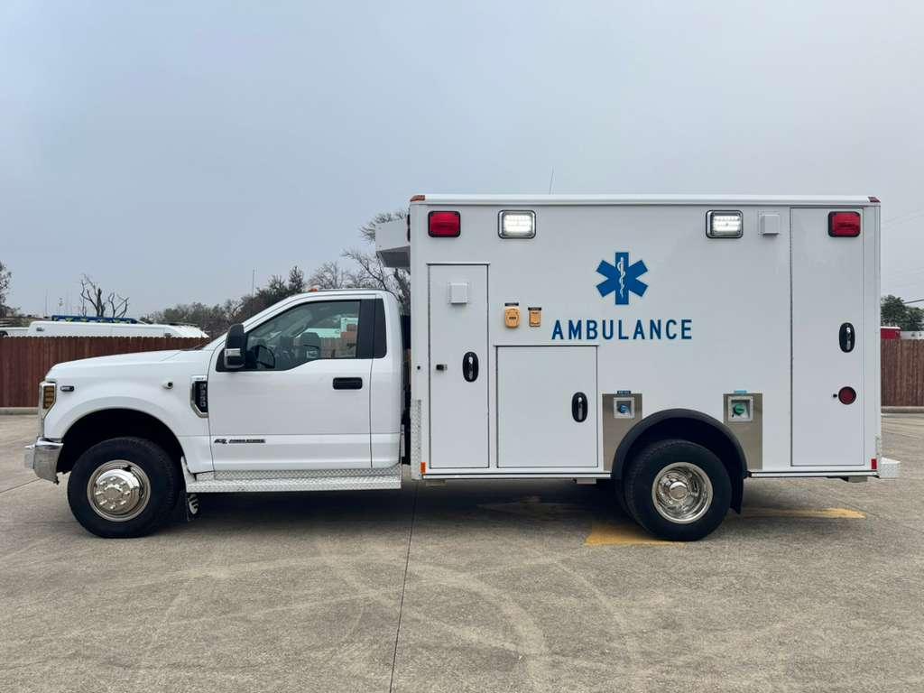 2019 Ford Type I Ambulance - image 6