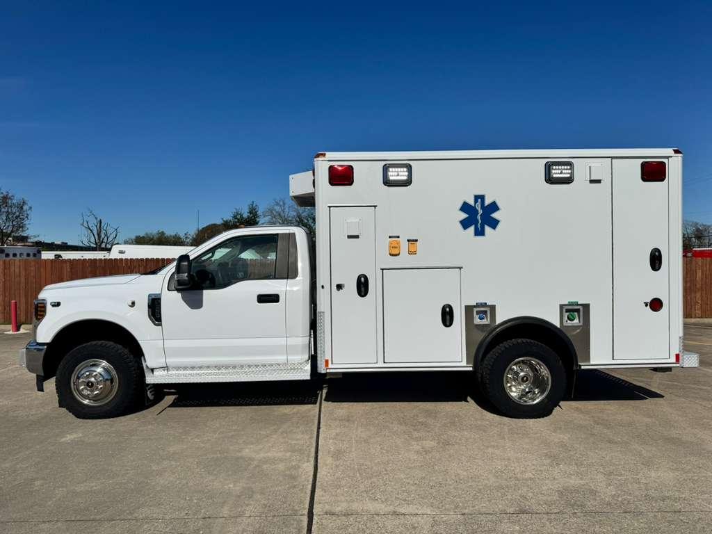 2019 Ford Type I Ambulance - image 6