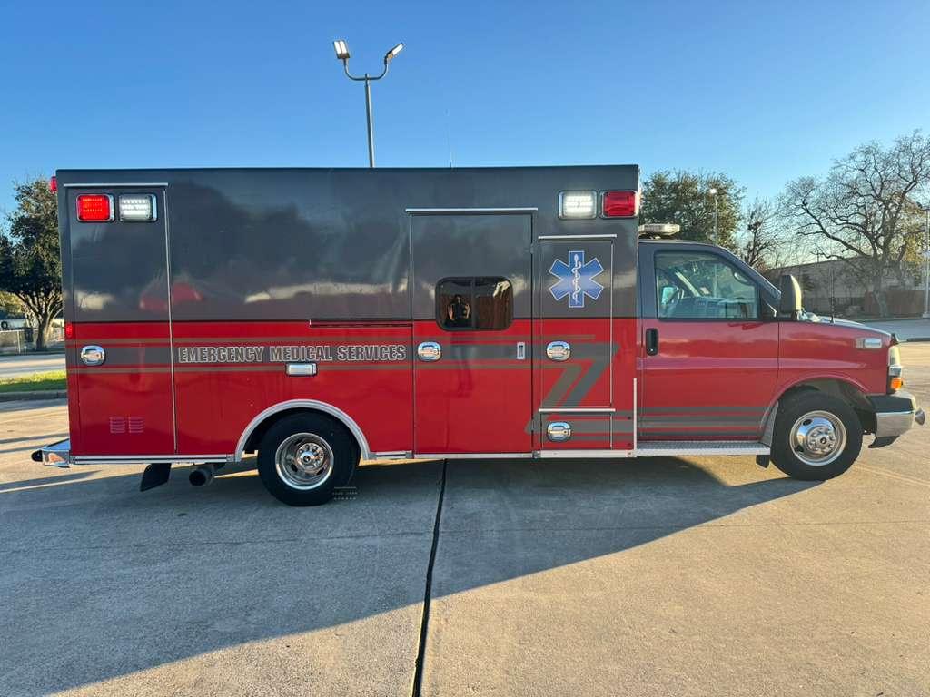 2012 Braun Chevrolet Type III Ambulance - image 6