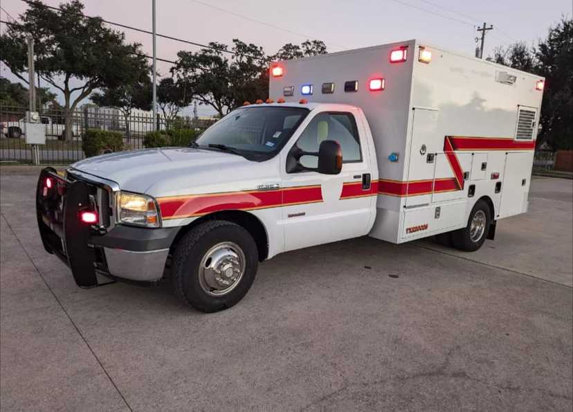 2005 Frazer Ford Ambulance