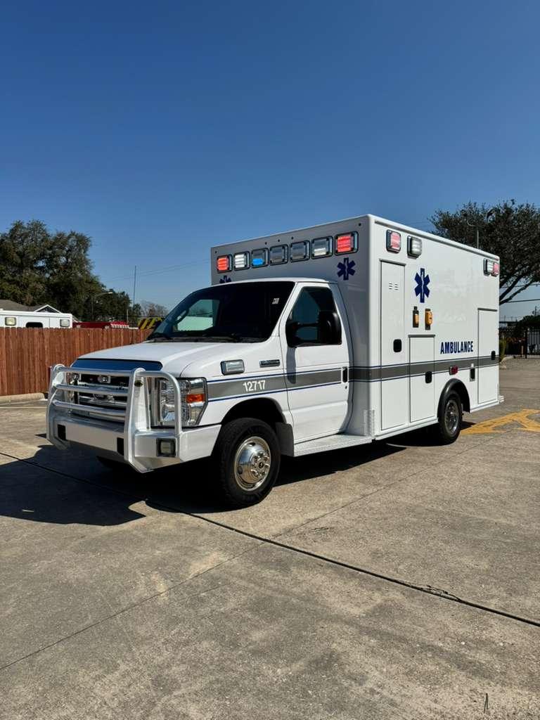 2021 Medix Ford Type III Ambulance - image 1