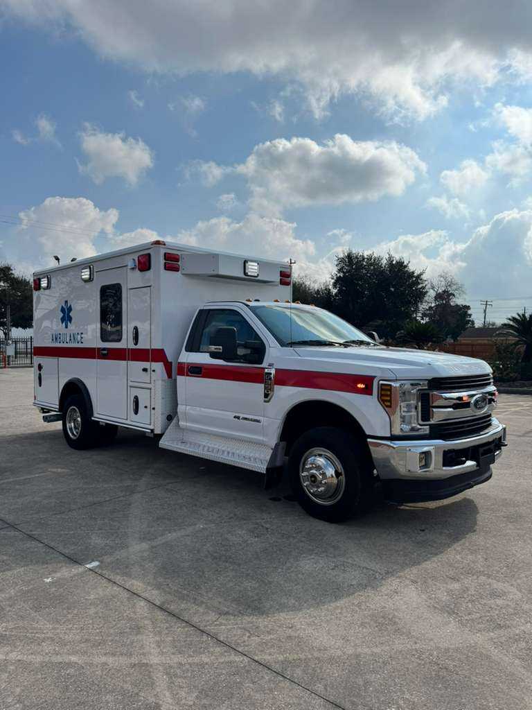 2019 Ford Type I Ambulance — photo 7