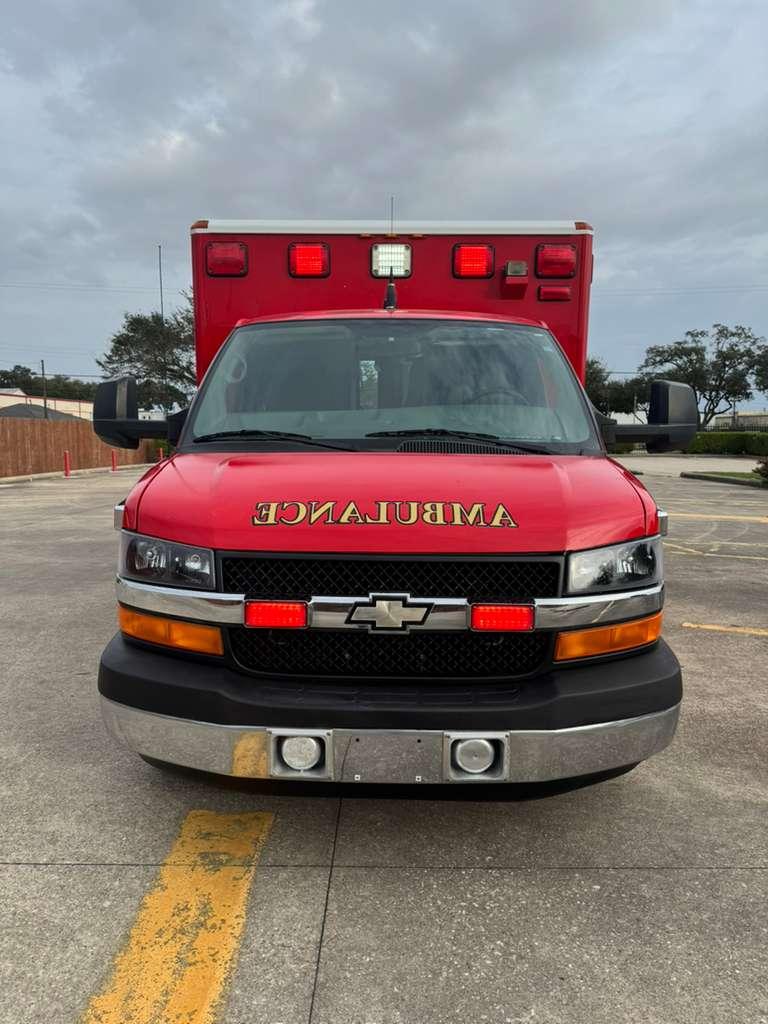 2011 Wheeled Coach Chevrolet Type III Ambulance - image 8