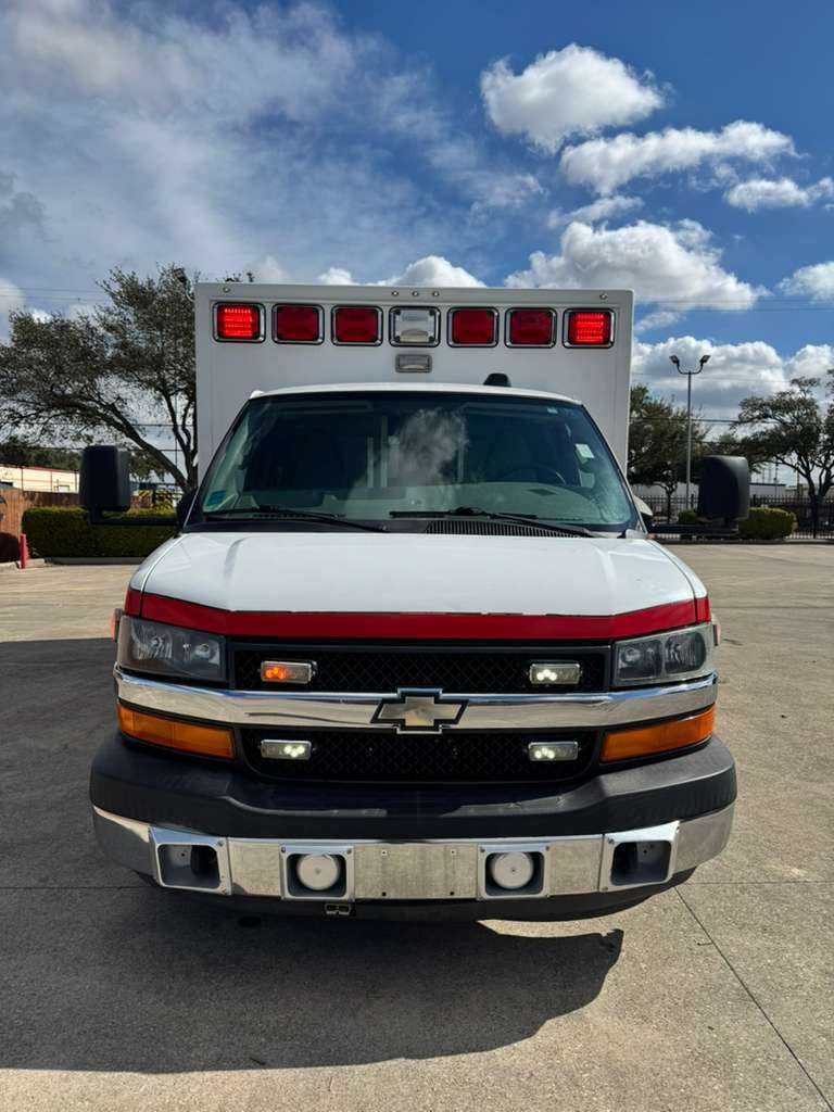 2016 Taylor Made Chevrolet Type III Ambulance — photo 8