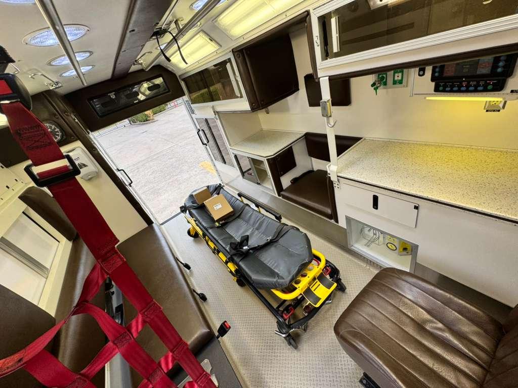 2010 Braun International Type I Ambulance - image 24