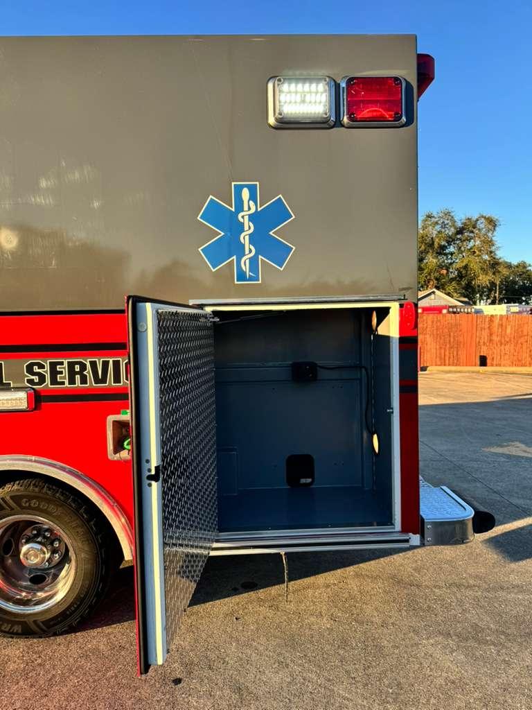 2012 Braun Chevrolet Type III Ambulance - image 17