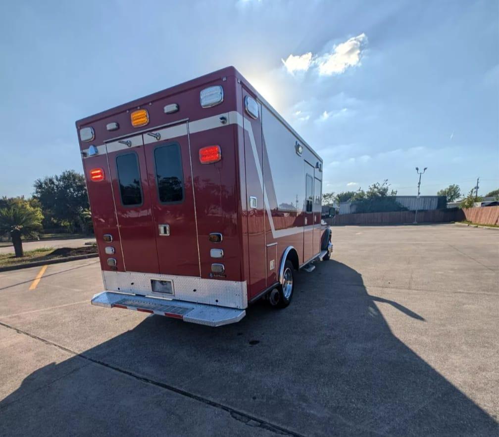 2013 Road Rescue Dodge Type I Ambulance - image 8