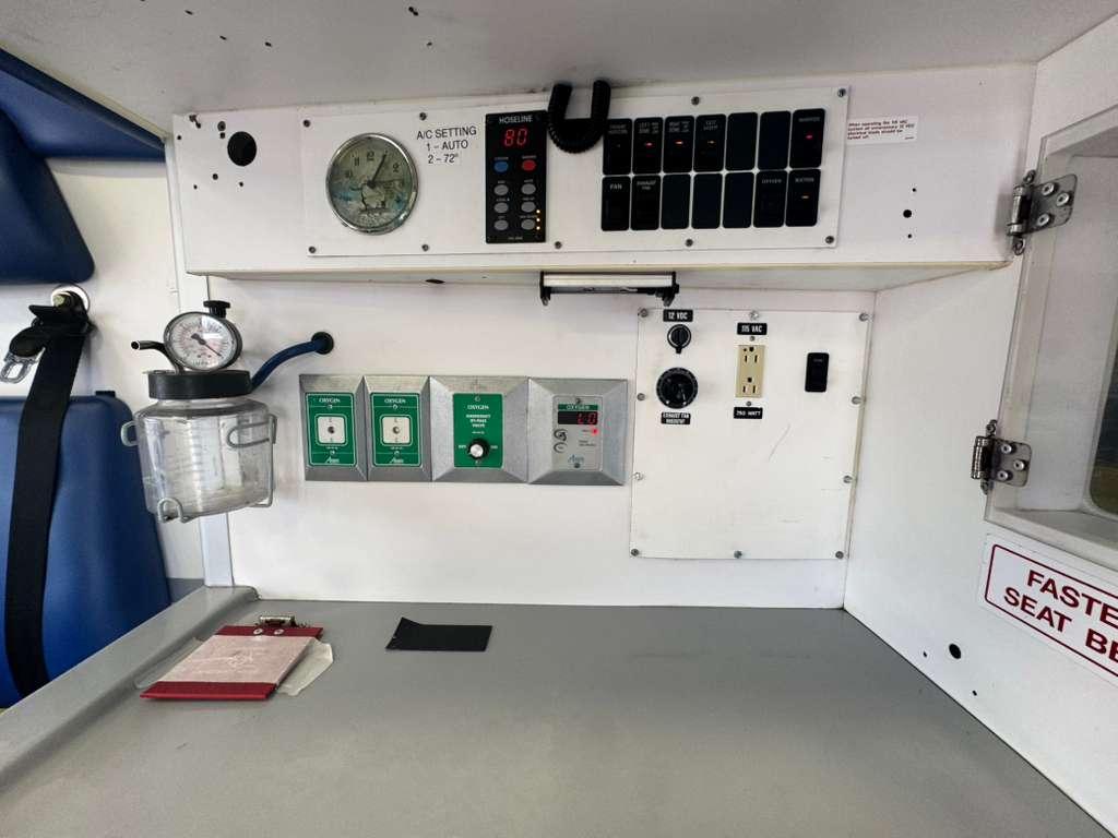 2011 Wheeled Coach Chevrolet Type III Ambulance - image 29