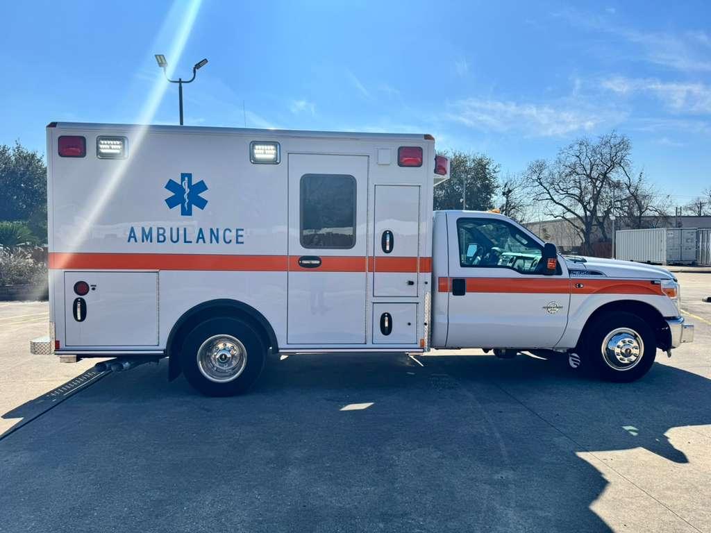 2016 Wheeled Coach Ford Type I Ambulance - image 7