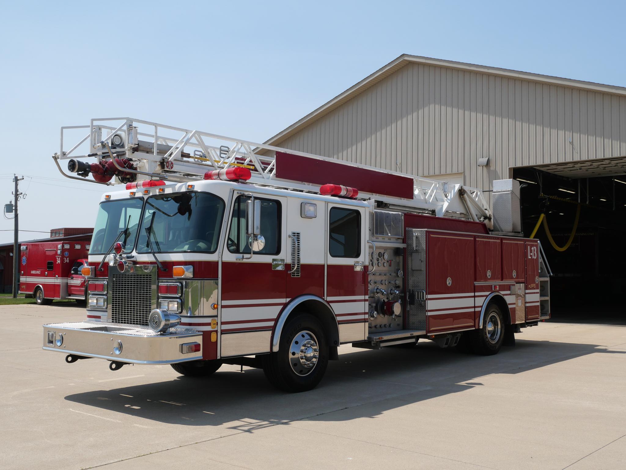 1997 Ferrara 60' Quint - image 1