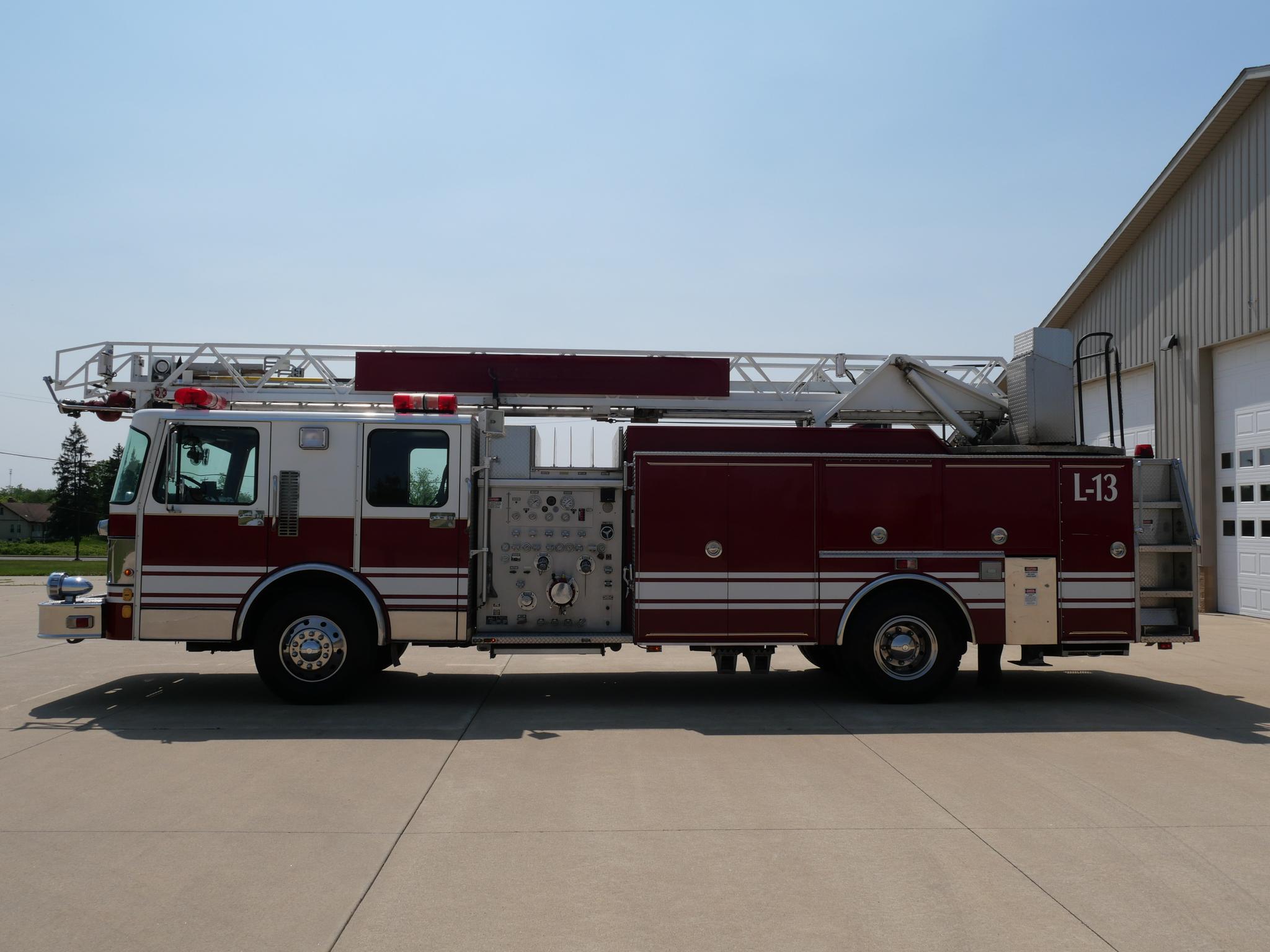 1997 Ferrara 60' Quint - image 2