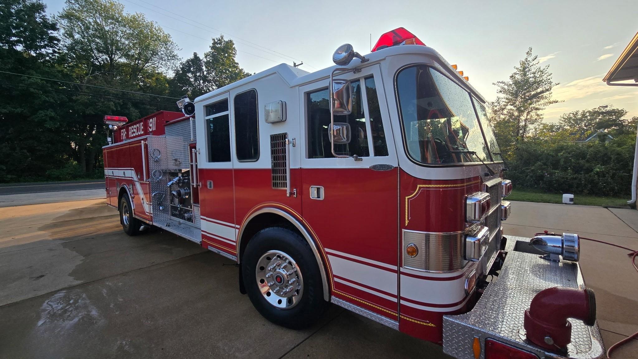 1994 5 Alarm Pierce Pumper - image 2