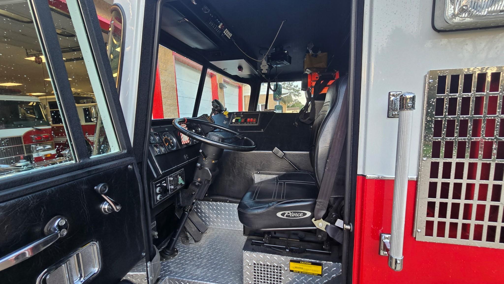 1994 5 Alarm Pierce Pumper - image 8