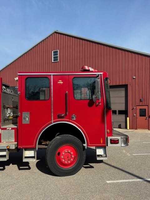 1996 HME 4x4 Pumper — photo 4