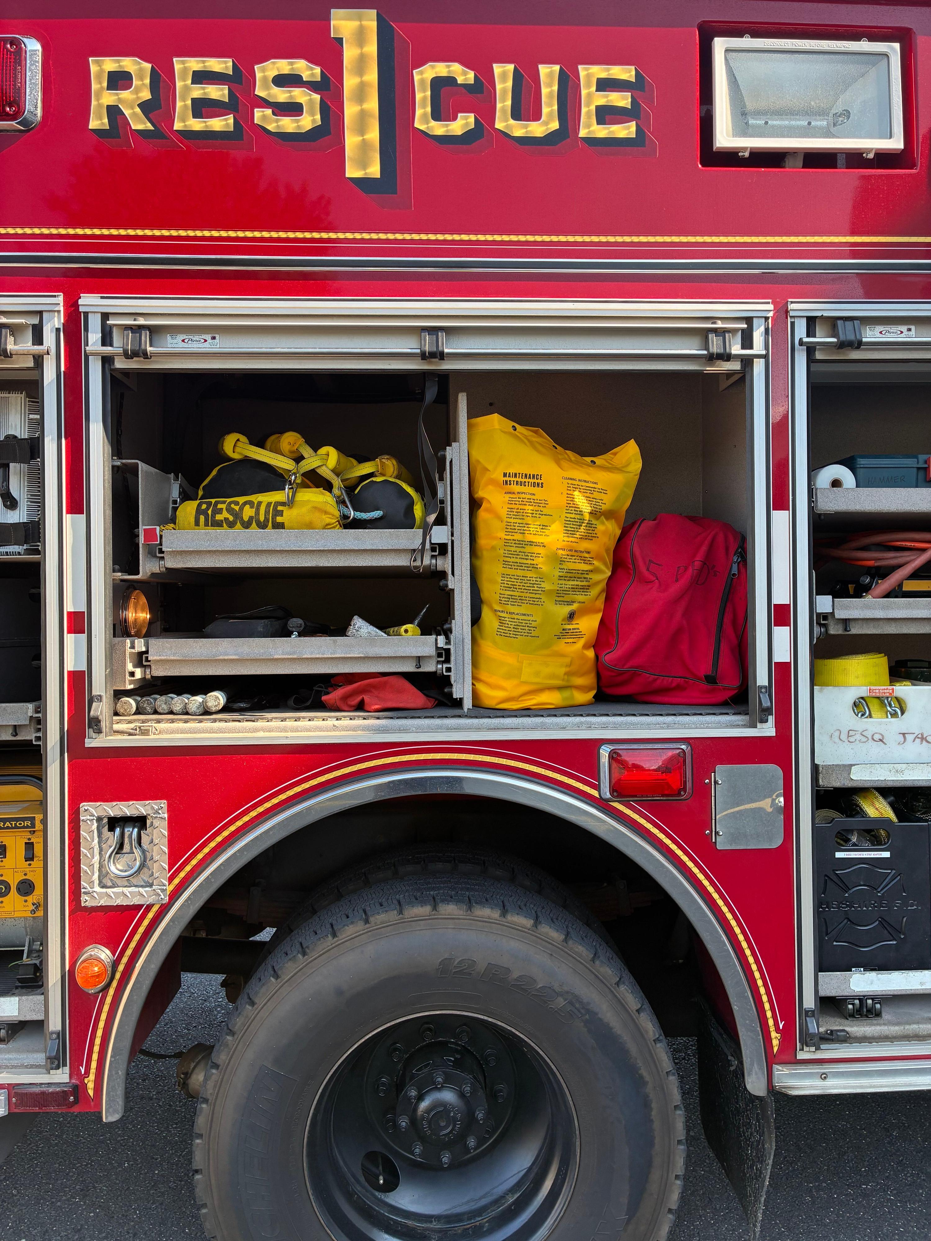2003 Pierce Heavy Rescue - image 9