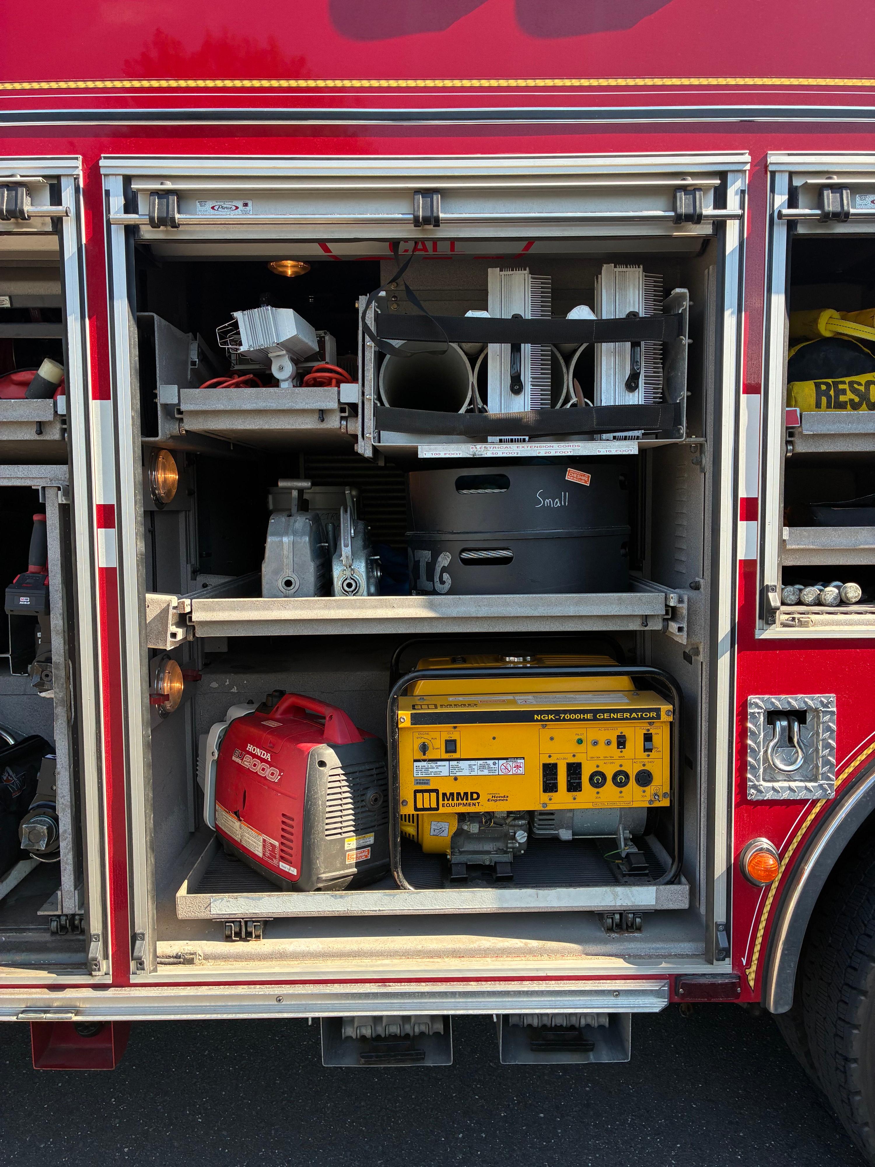 2003 Pierce Heavy Rescue - image 8