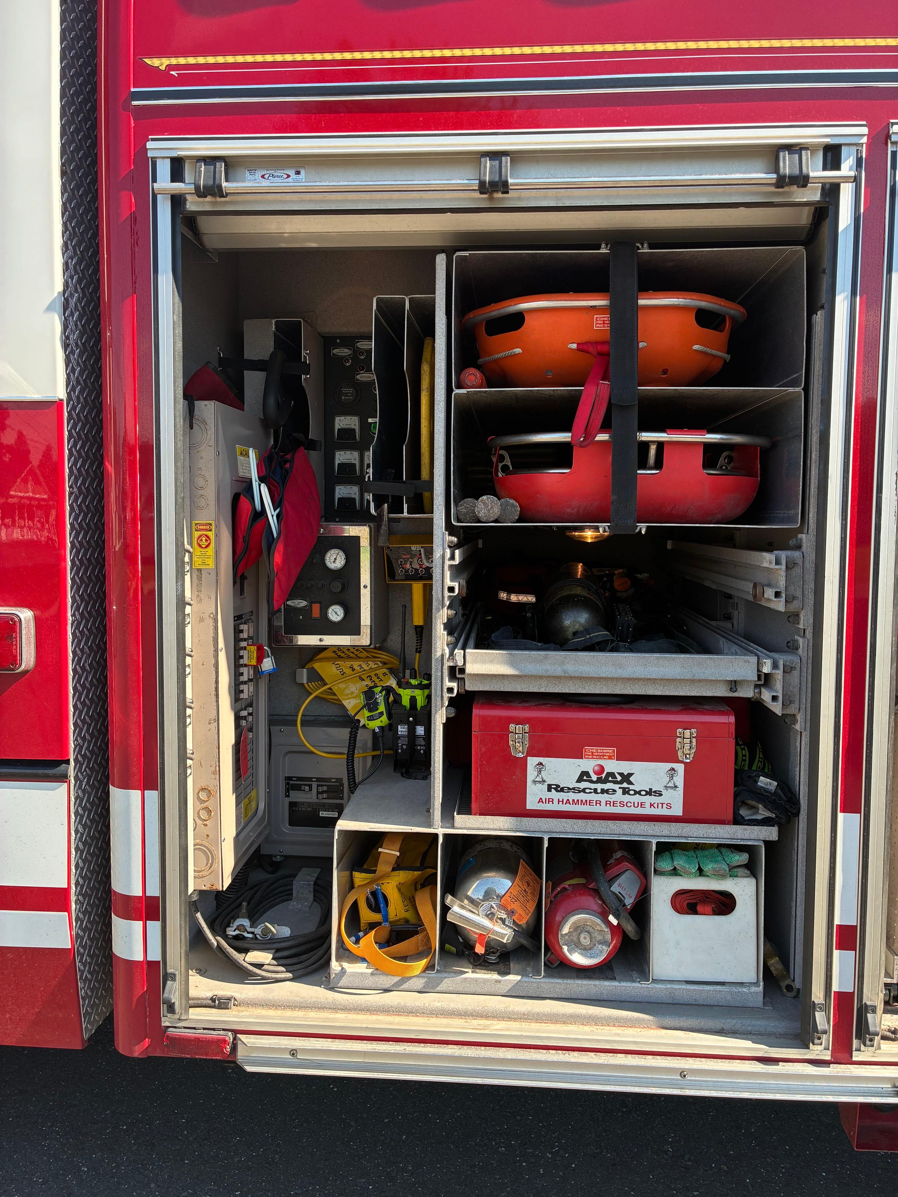 2003 Pierce Heavy Rescue - image 6