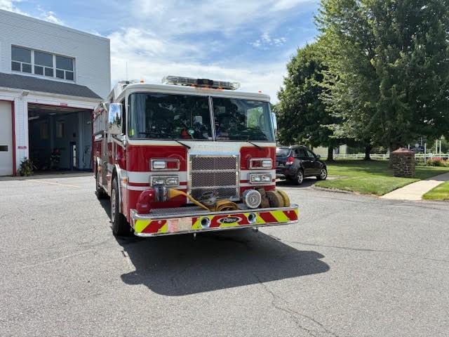 2001 Pierce Pumper - image 2