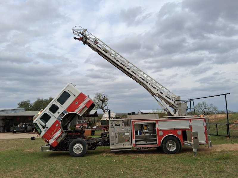 2001 American LaFrance 75' Quint — photo 7