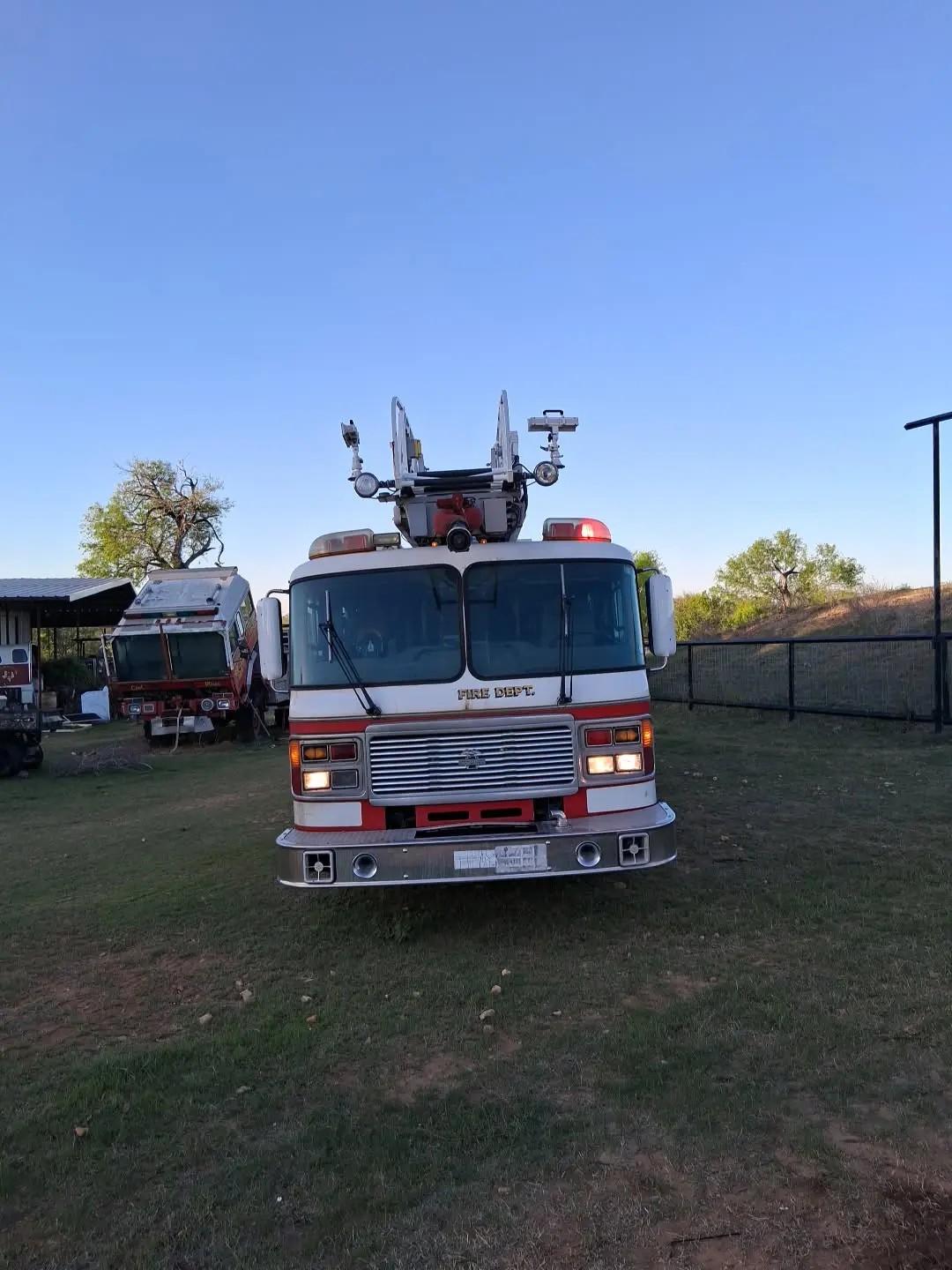 2001 American LaFrance 75' Quint - image 12
