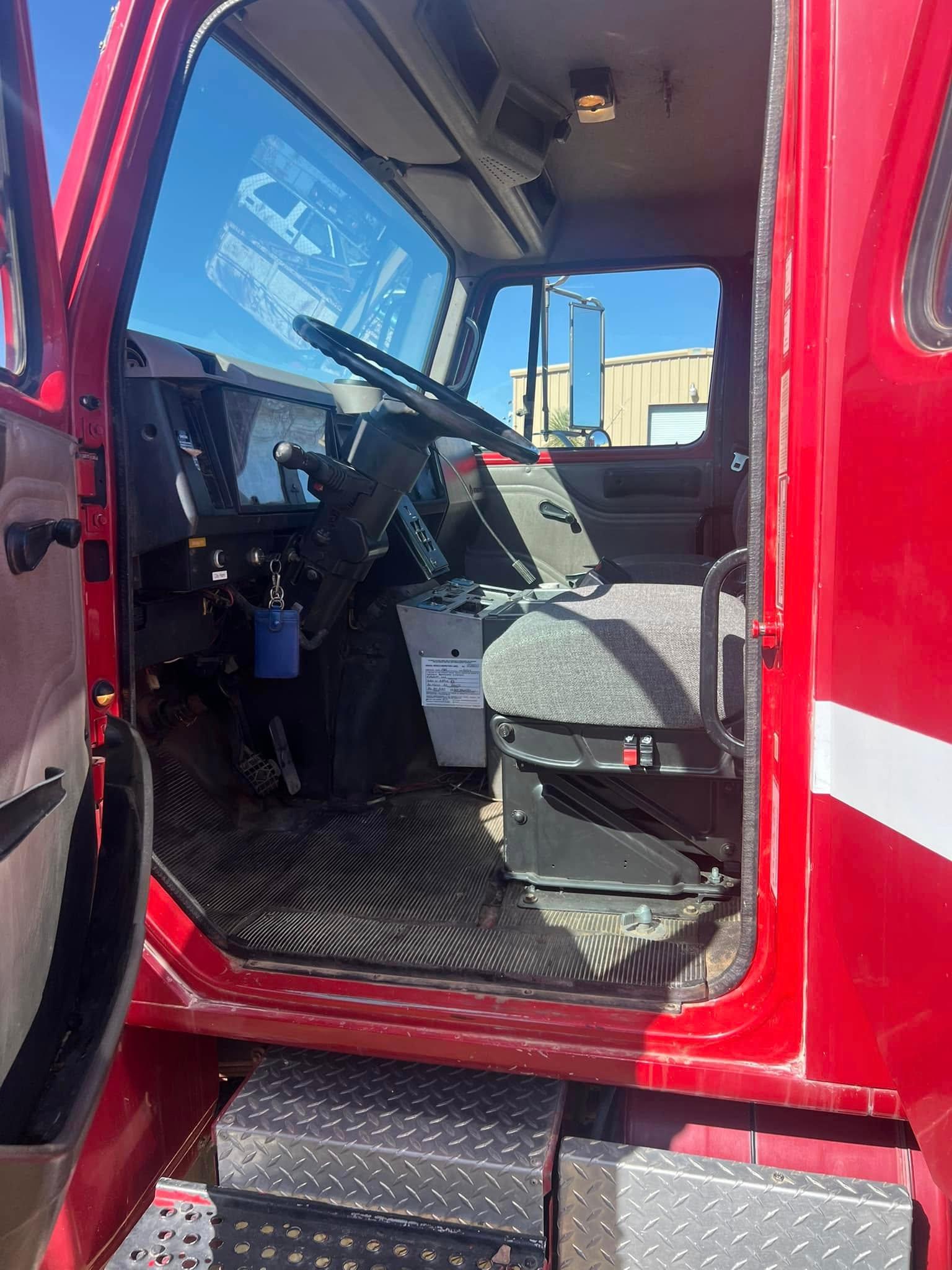 2- 2000 International Type 3 Fire Truck 4x2 - image 5