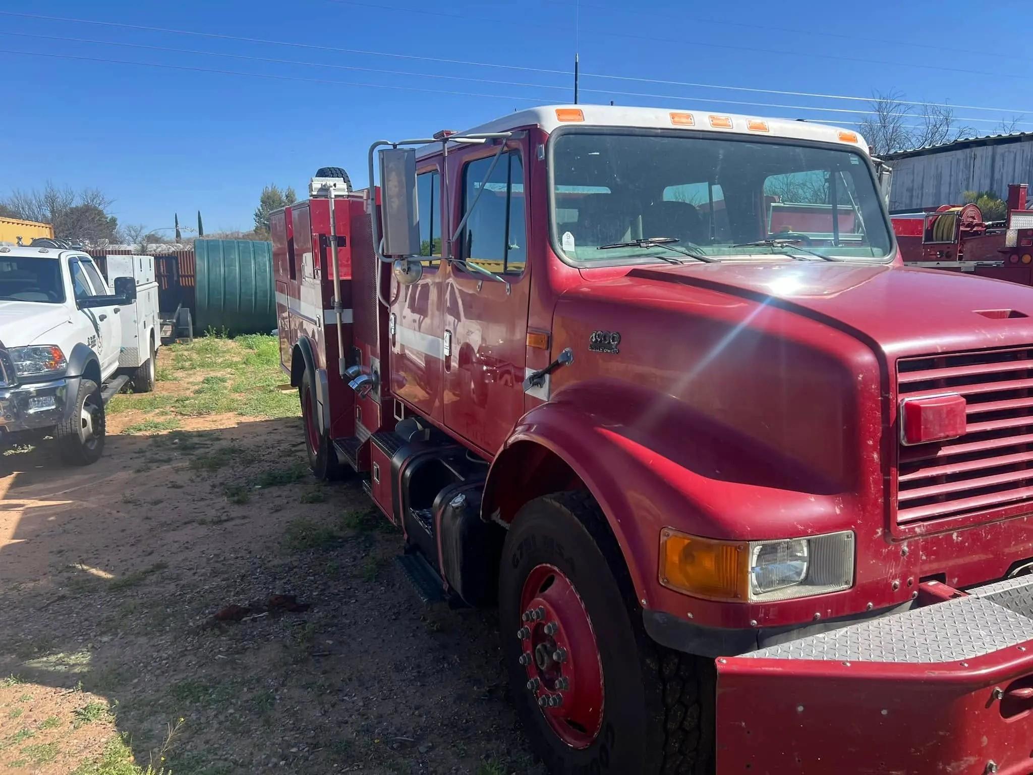 2- 2000 International Type 3 Fire Truck 4x2 - image 2