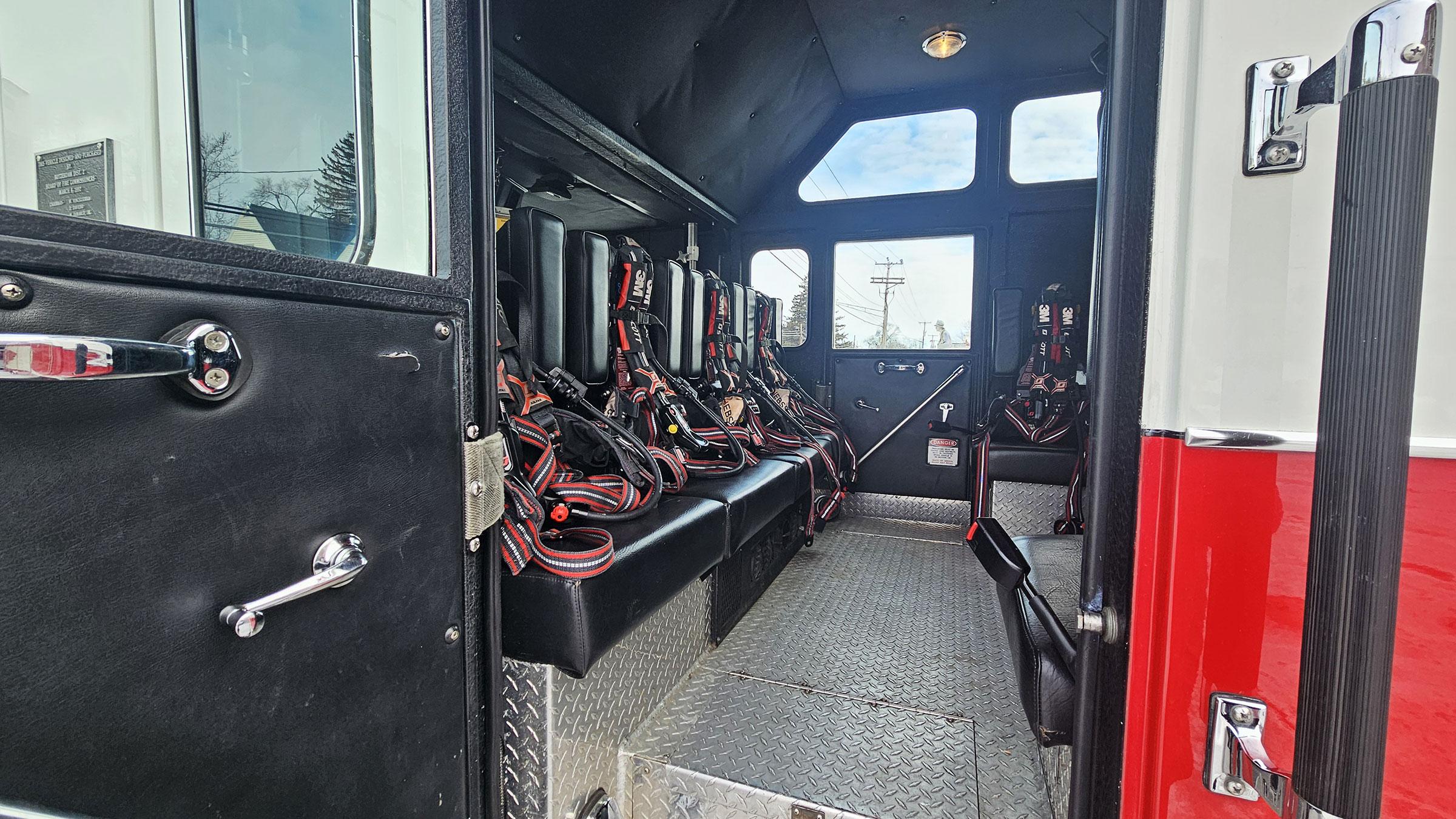 1992 Pierce Lance Walk-In Heavy Rescue - image 11