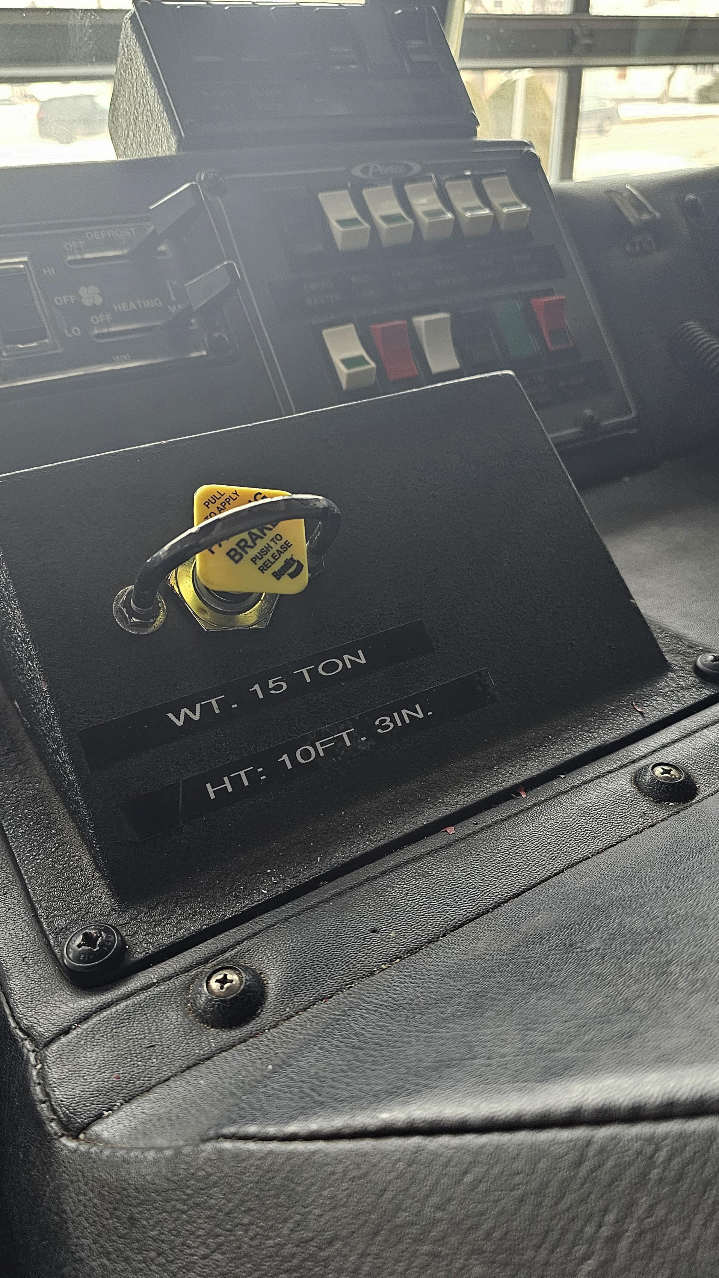 1992 Pierce Lance Walk-In Heavy Rescue - image 29