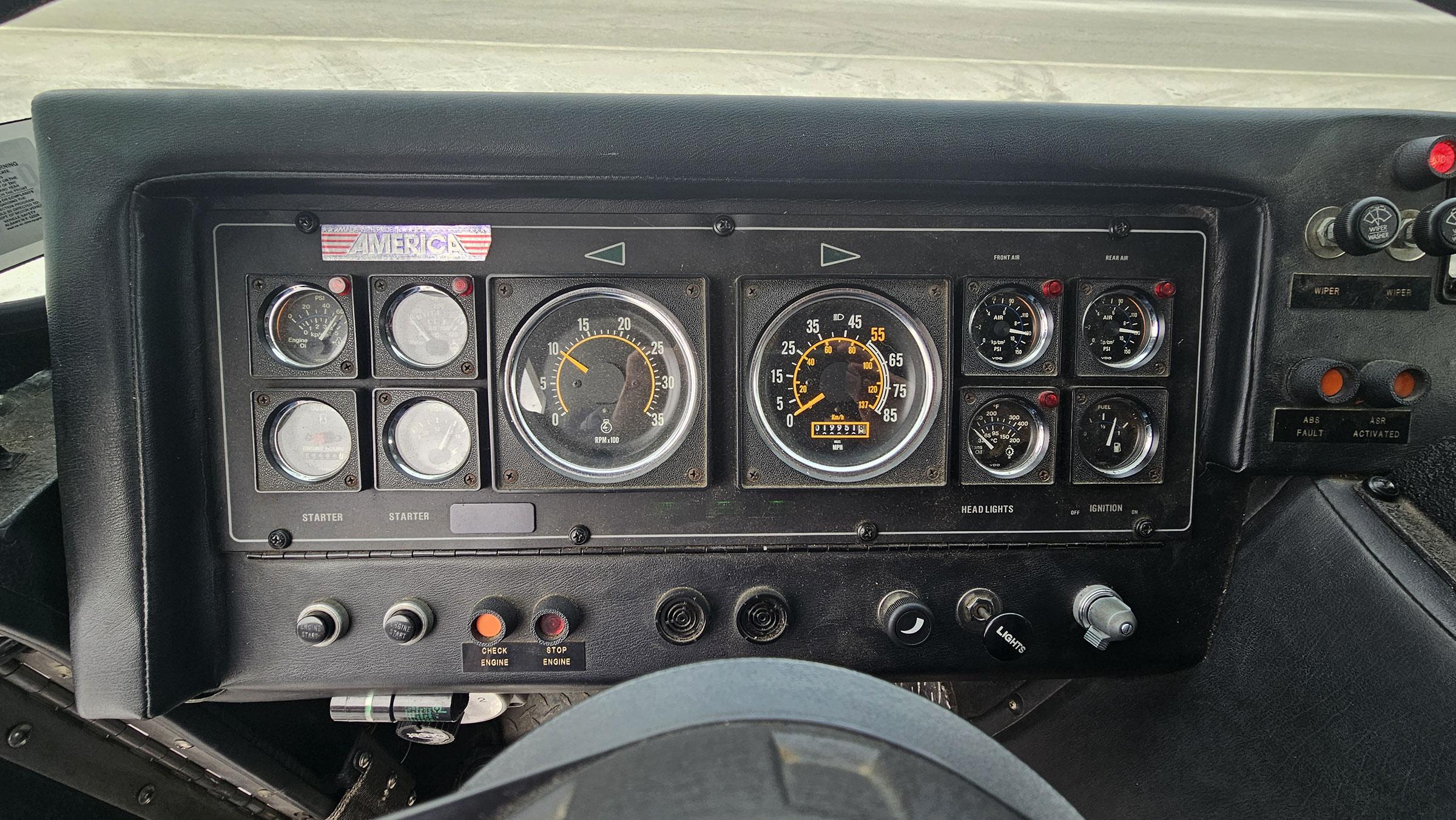 1992 Pierce Lance Walk-In Heavy Rescue - image 31