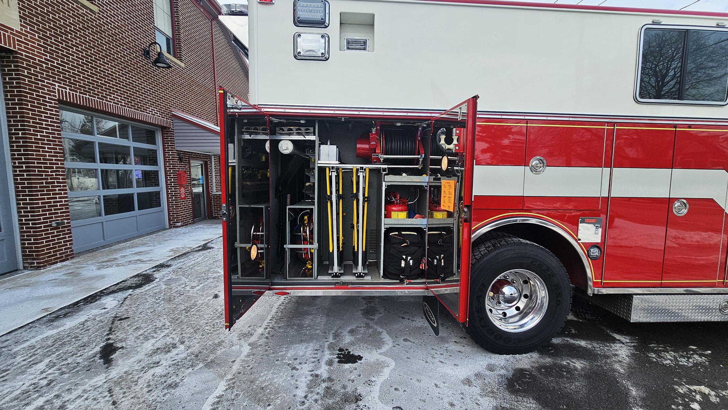 1992 Pierce Lance Walk-In Heavy Rescue - image 23