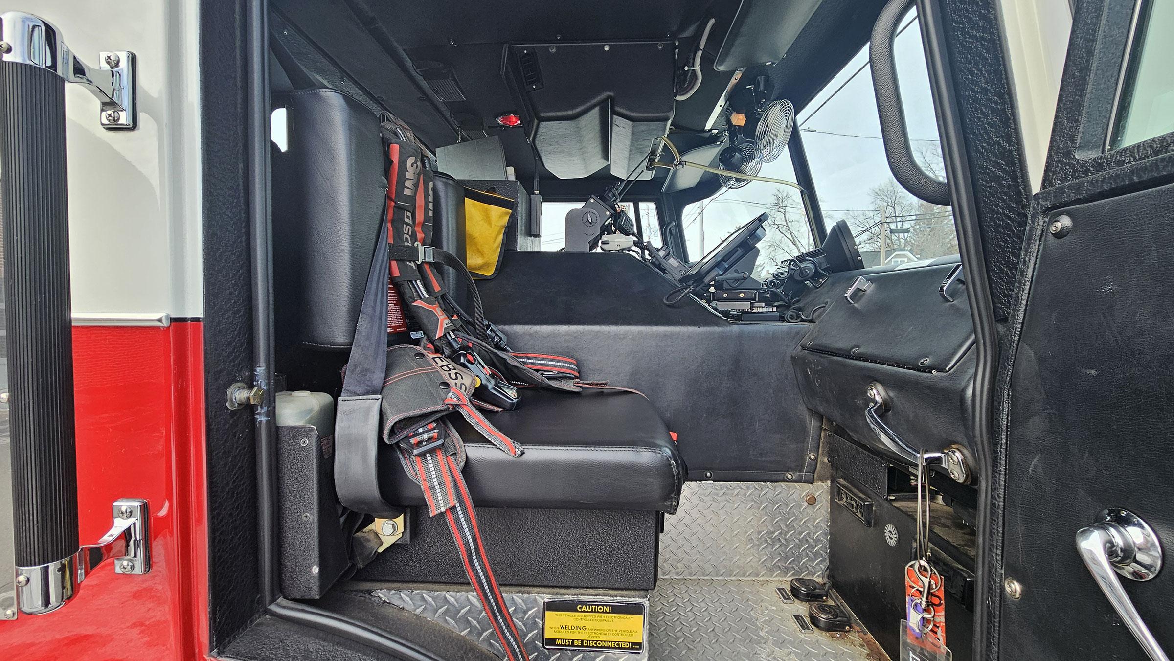 1992 Pierce Lance Walk-In Heavy Rescue - image 32