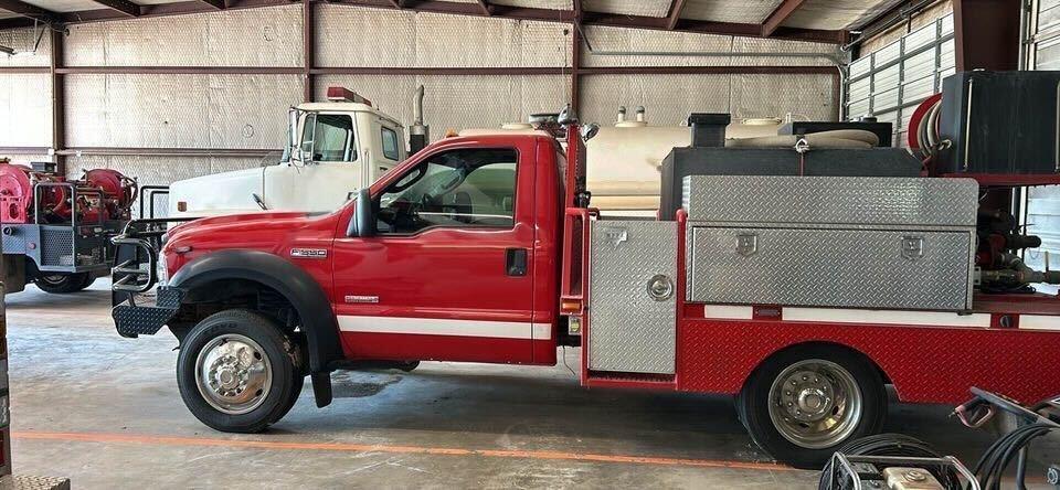2006 F-550 4X4 XL Super Duty Brush Truck - image 1