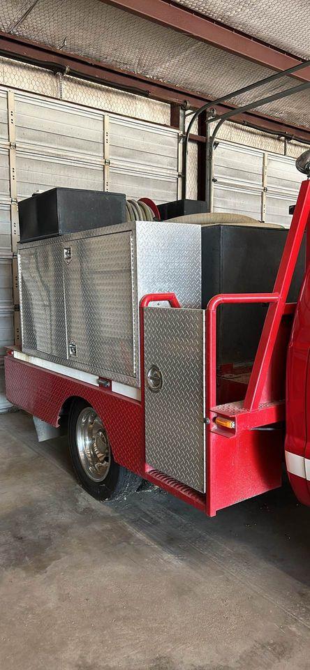 2006 F-550 4X4 XL Super Duty Brush Truck - image 4