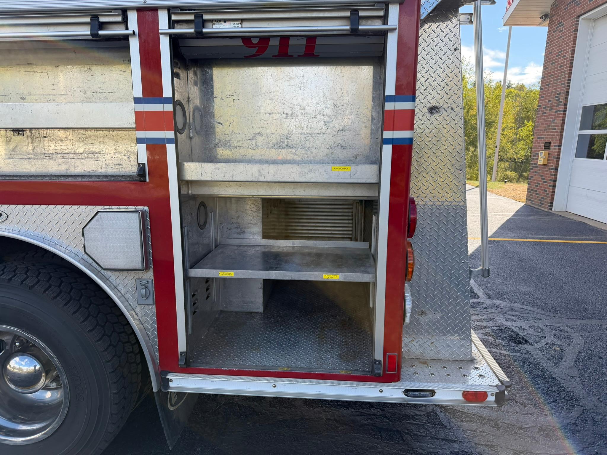 2002 E-One International Pumper - image 12