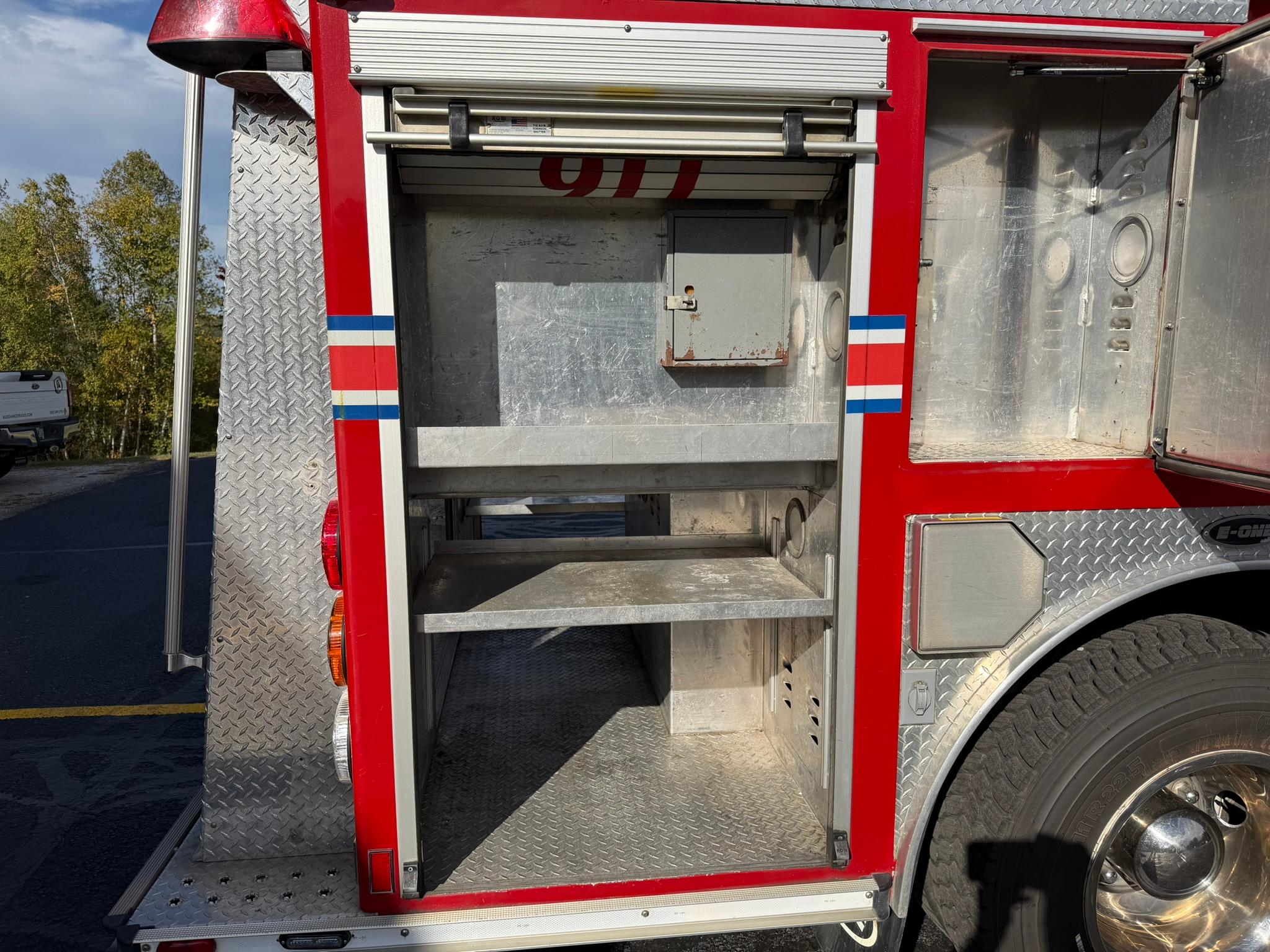 2002 E-One International Pumper - image 15