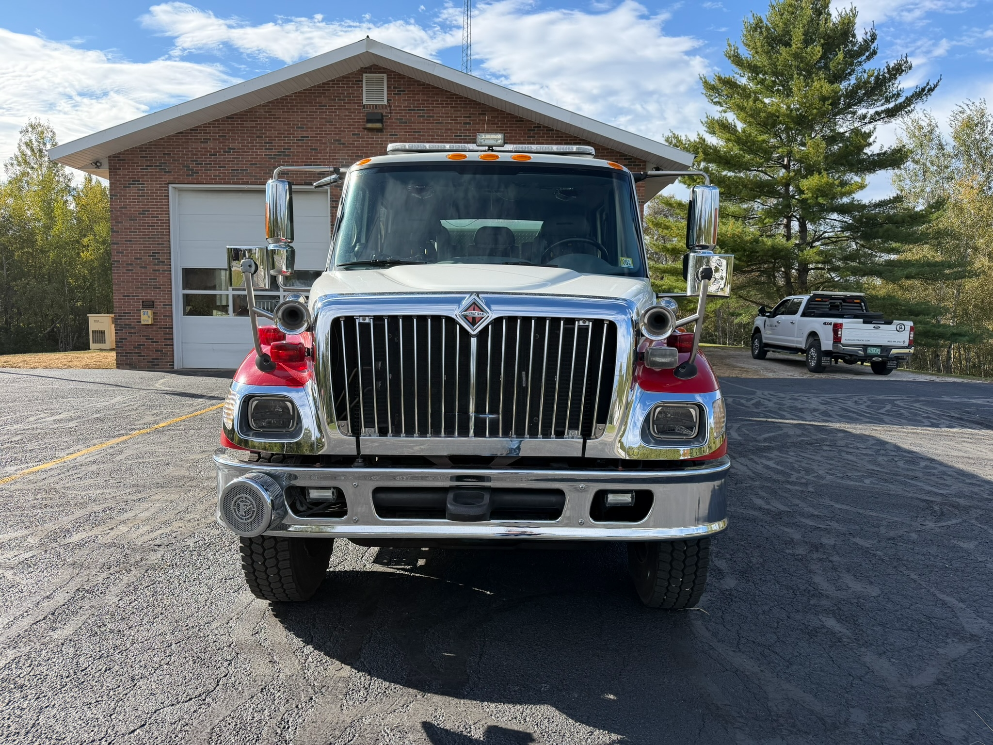 2002 E-One International Pumper - image 2