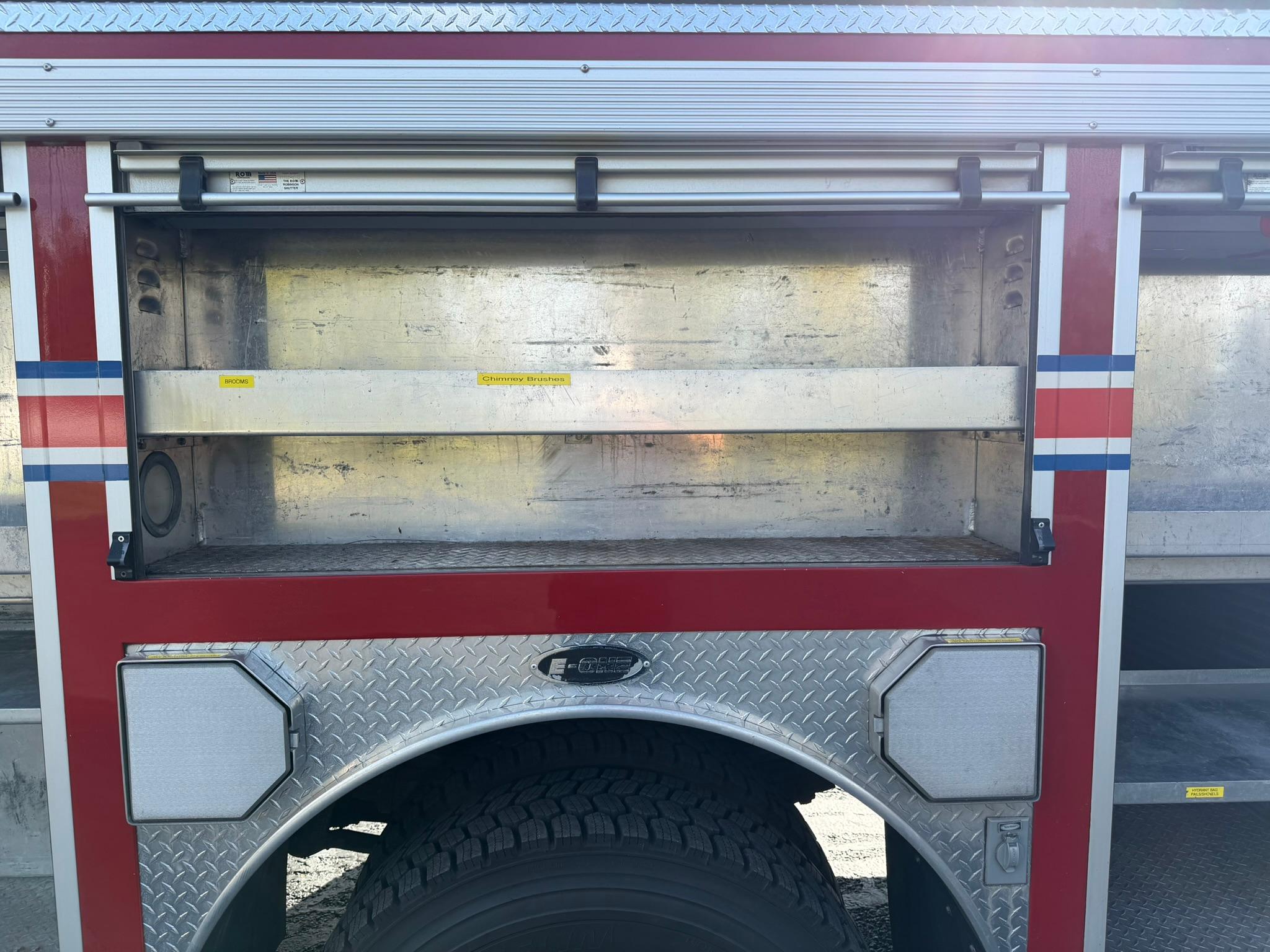 2002 E-One International Pumper - image 11