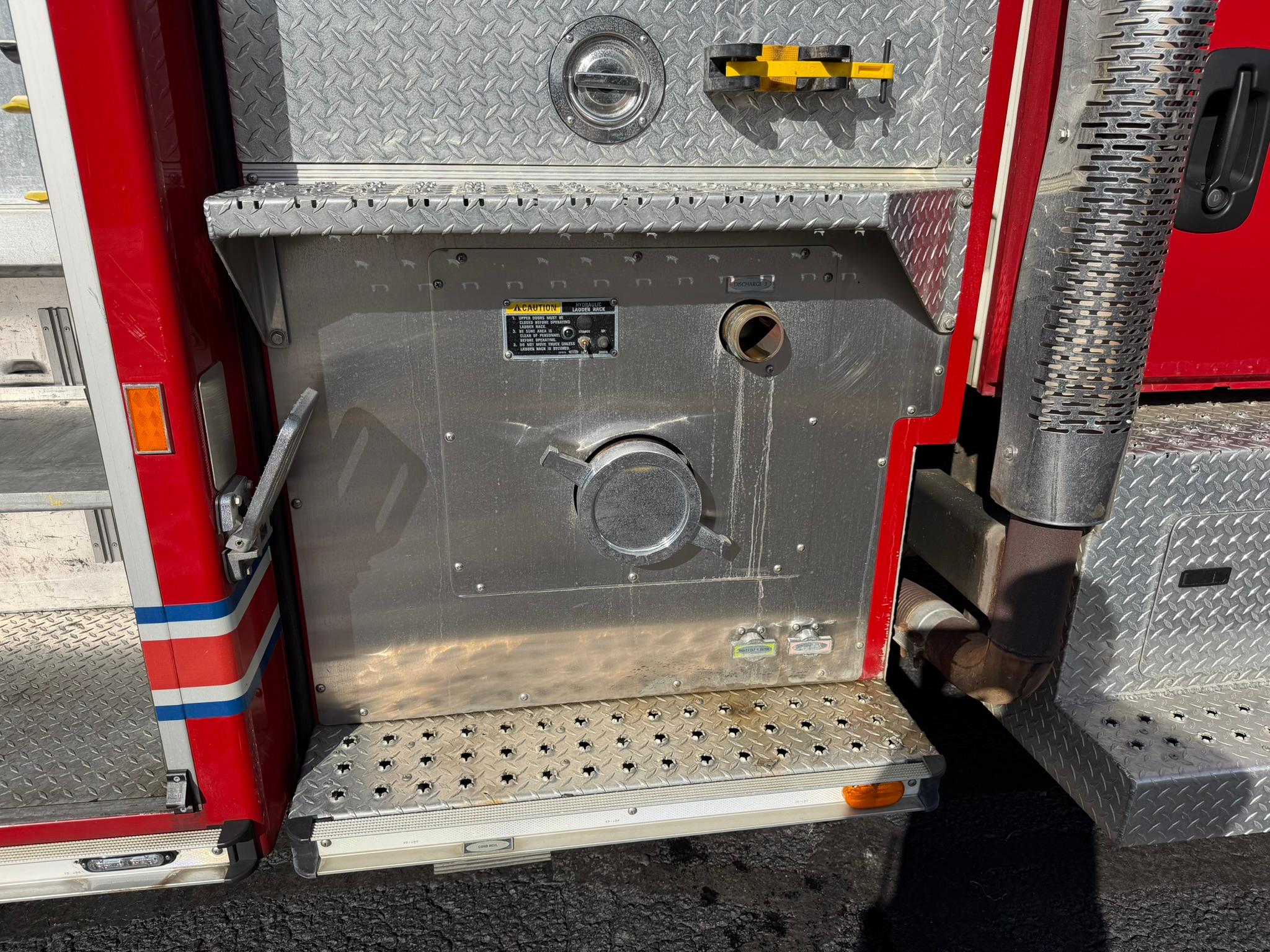 2002 E-One International Pumper - image 22