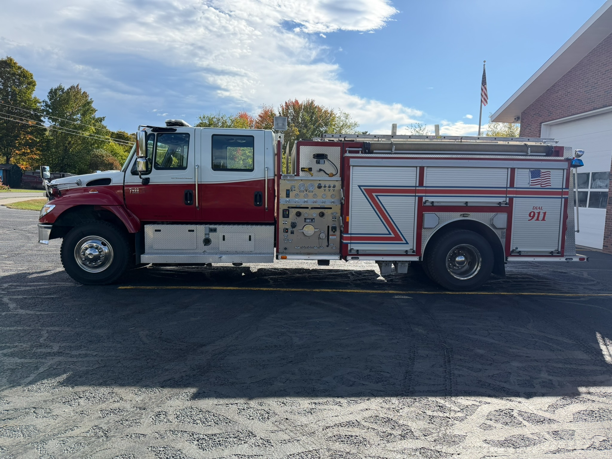 2002 E-One International Pumper - image 5