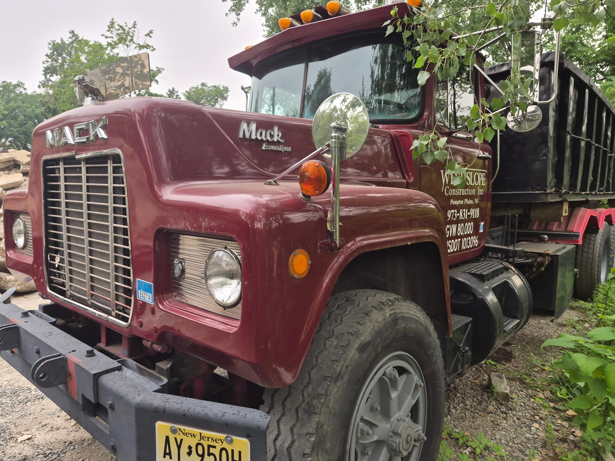 1988 Mack Roll Off  - image 2