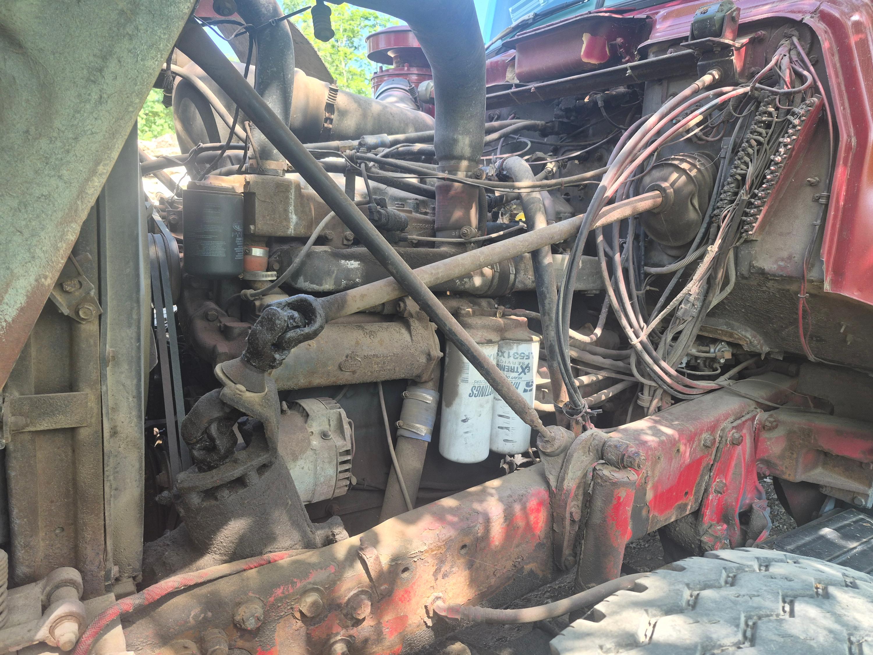 1988 Mack Roll Off  - image 19