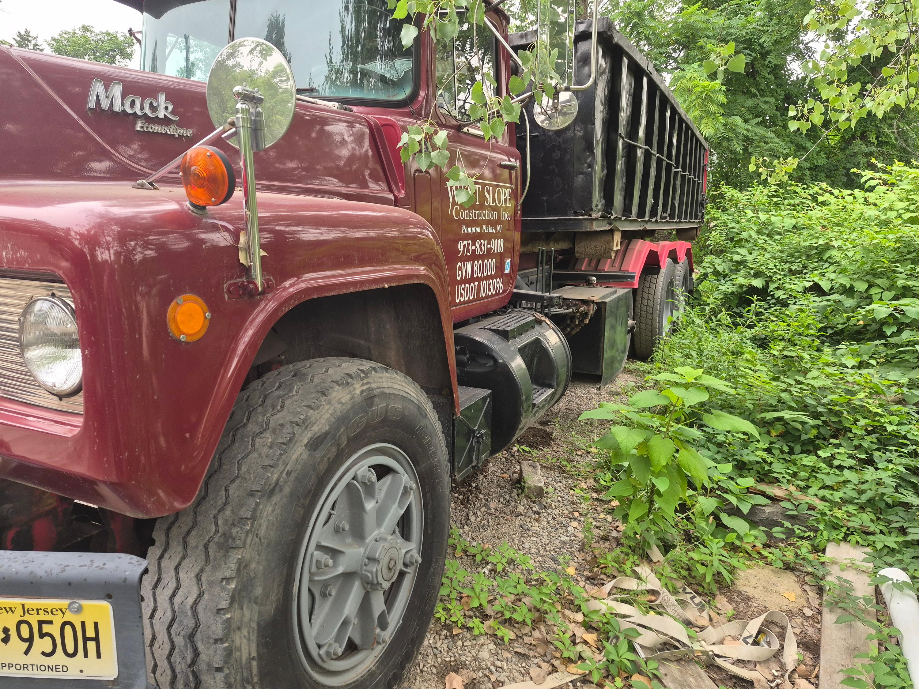 1988 Mack Roll Off  - image 3