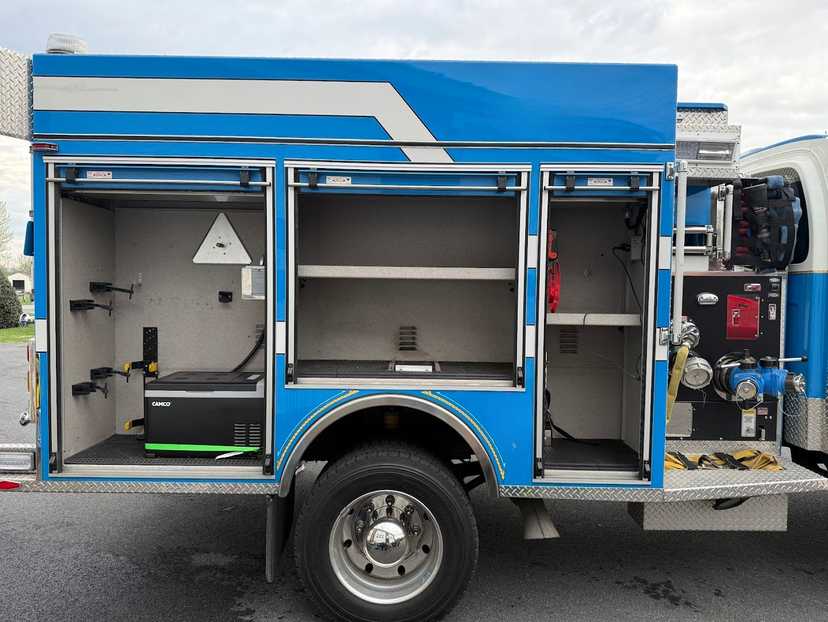 2009 GMC 5500 4x4 Mini Pumper — photo 6